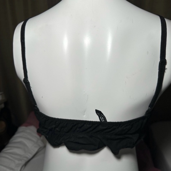 Black Ruffled Crop Top - Picture 3 of 4